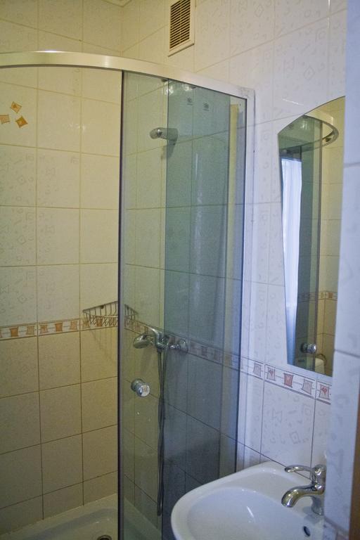 Motel Ivano Frankivsk Ruang foto